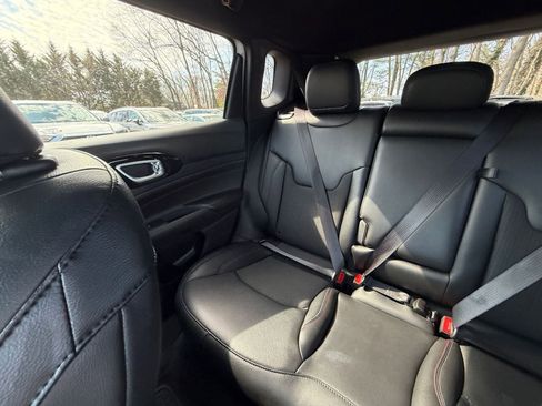 Used 2025 Jeep Compass Trailhawk image 38