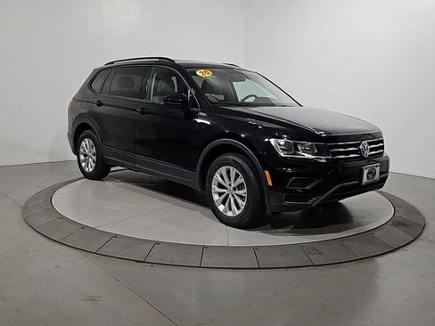 Used 2020 Volkswagen Tiguan S image 8