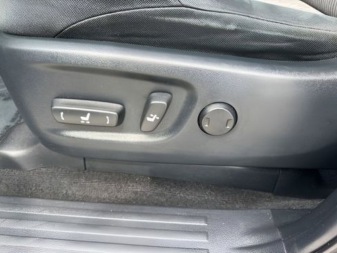 Used 2019 Toyota 4Runner SR5 image 10