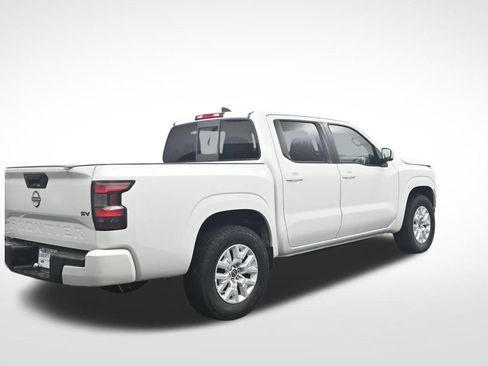 Used 2022 Nissan Frontier SV RWD image 6
