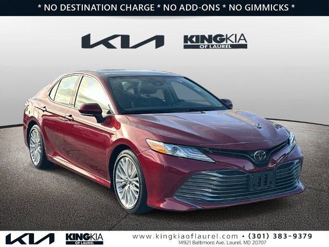 Used 2020 Toyota Camry XLE FWD image 1
