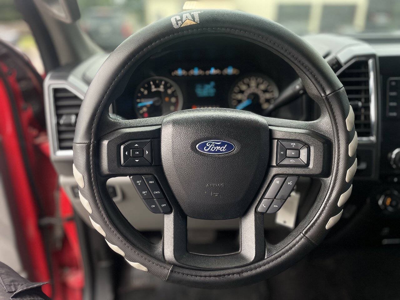 Used 2017 Ford F150 XLT RWD image 11