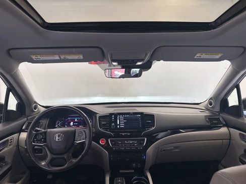 Used 2020 Honda Pilot Elite image 16