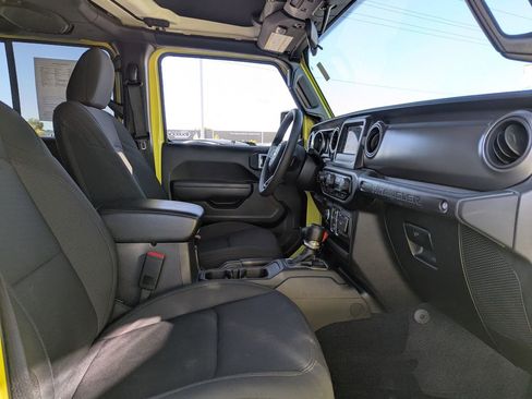 Used 2023 Jeep Wrangler Unlimited w/ Convenience Group AWD/4WD image 35