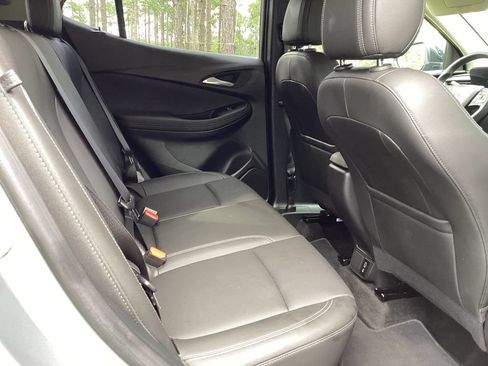 Used 2024 Buick Encore GX Sport Touring w/ Black Roof Package FWD image 20