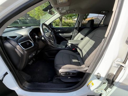 Used 2018 Chevrolet Equinox LT image 10