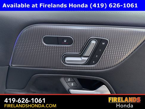 Used 2021 Mercedes-Benz GLB 250 4MATIC image 40