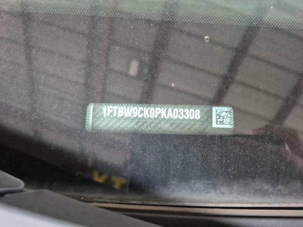 Used 2023 Ford E-Transit Medium Roof RWD image 3