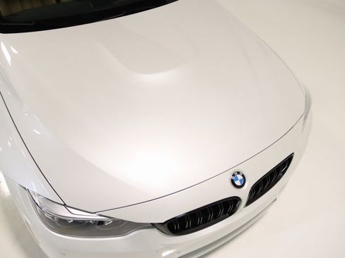 Used 2018 BMW M4 Convertible image 77