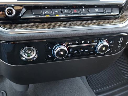 Used 2024 GMC Sierra 1500 Elevation image 22