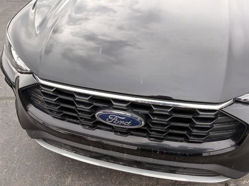 Used 2025 Ford Escape ST-Line image 12