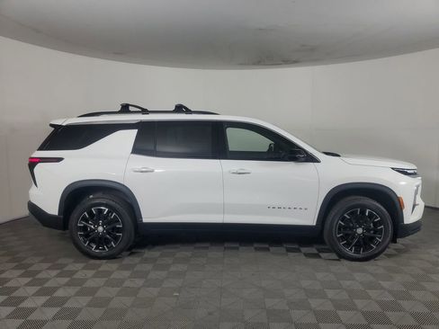 New 2026 Chevrolet Traverse LT w/ Sun and Wheel Package image 3