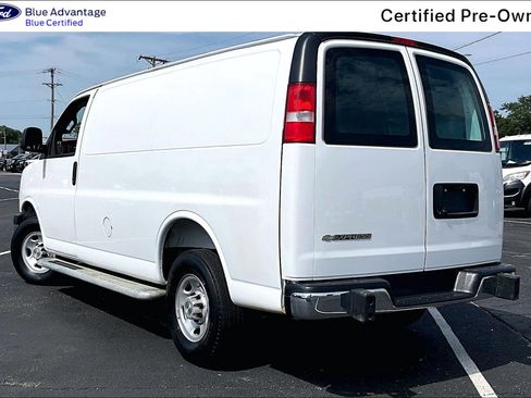 Used 2025 Chevrolet Express 2500 w/ Driver Convenience Package RWD image 6