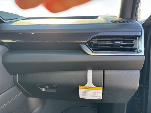 New 2026 GMC Yukon XL Elevation image 26