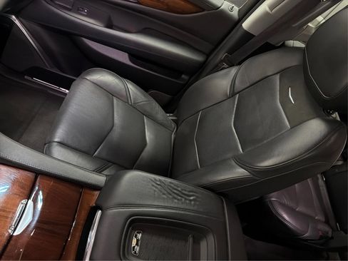 Used 2016 Cadillac Escalade Premium AWD/4WD image 17
