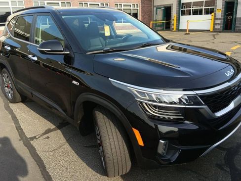 Used 2023 Kia Seltos SX w/ SX Sunroof Package AWD/4WD image 1