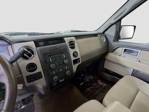 Used 2010 Ford F150 XLT image 22