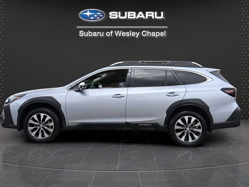 Used 2025 Subaru Outback Touring w/ Popular Package #2 AWD/4WD image 4