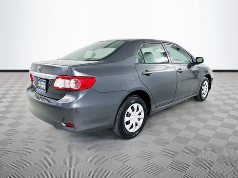 Used 2011 Toyota Corolla image 7