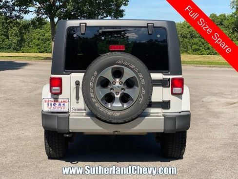 Used 2016 Jeep Wrangler Unlimited Sahara AWD/4WD image 6