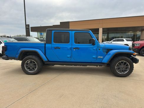 Used 2020 Jeep Gladiator Overland w/ Dual Top Group image 4