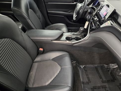 Used 2021 Toyota Camry SE FWD image 15