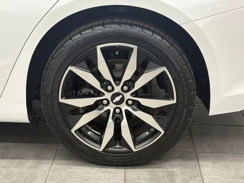 Used 2016 Chevrolet Malibu LT FWD image 7