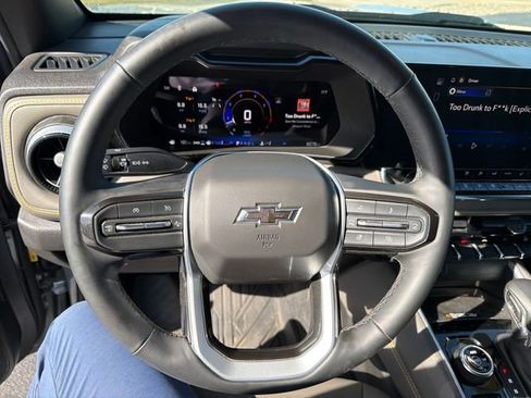 Used 2025 Chevrolet Colorado ZR2 AWD/4WD image 18