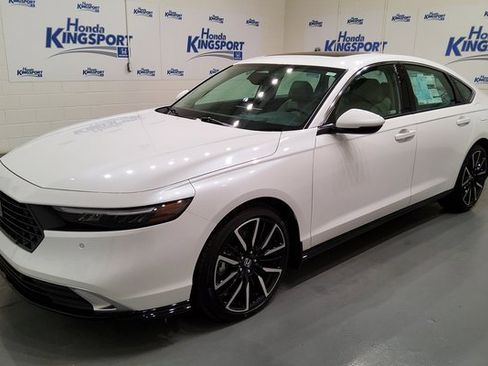 New 2025 Honda Accord Touring image 5