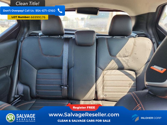 Used 2019 Nissan Kicks SR w/ SR Premium Package FWD image 13