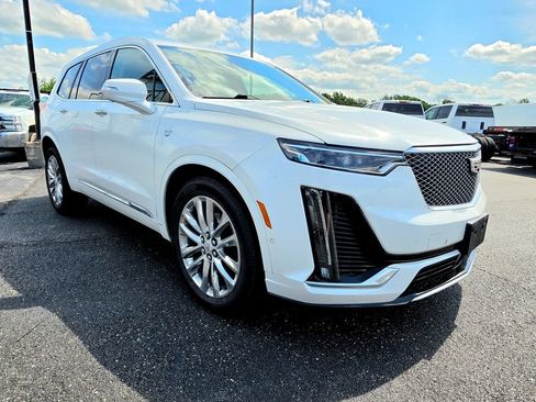 Used 2021 Cadillac XT6 Premium Luxury w/ Platinum Package AWD/4WD image 14
