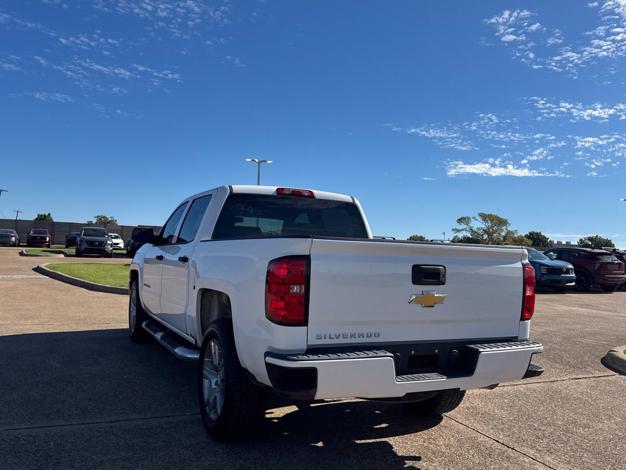 Used 2018 Chevrolet Silverado 1500 Custom w/ Custom Convenience Package RWD image 21