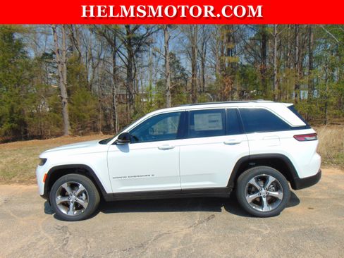 New 2026 Jeep Grand Cherokee Limited AWD/4WD image 4