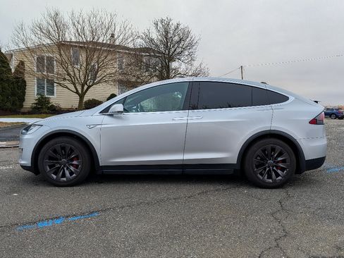 Used 2016 Tesla Model X P90D AWD/4WD image 9