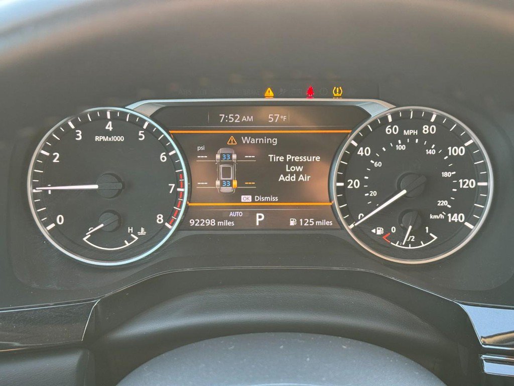 Used 2022 Nissan Pathfinder SV AWD/4WD image 37