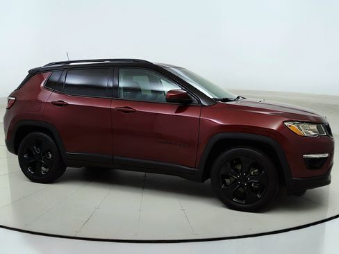 Used 2021 Jeep Compass Latitude w/ Sun and Sound Group FWD image 8