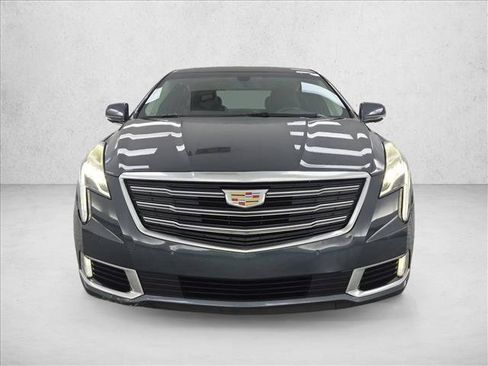 Used 2018 Cadillac XTS Luxury AWD/4WD image 2
