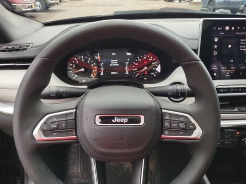 Used 2024 Jeep Compass Limited w/ Sun and Sound Group AWD/4WD image 7