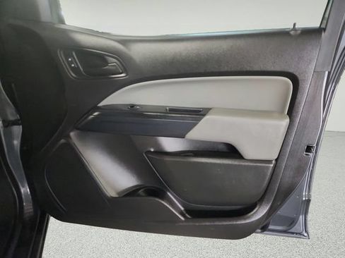 Used 2017 Chevrolet Colorado W/T w/ WT Convenience Package AWD/4WD image 23