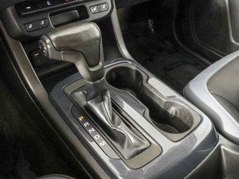 Used 2015 Chevrolet Colorado Z71 AWD/4WD image 32