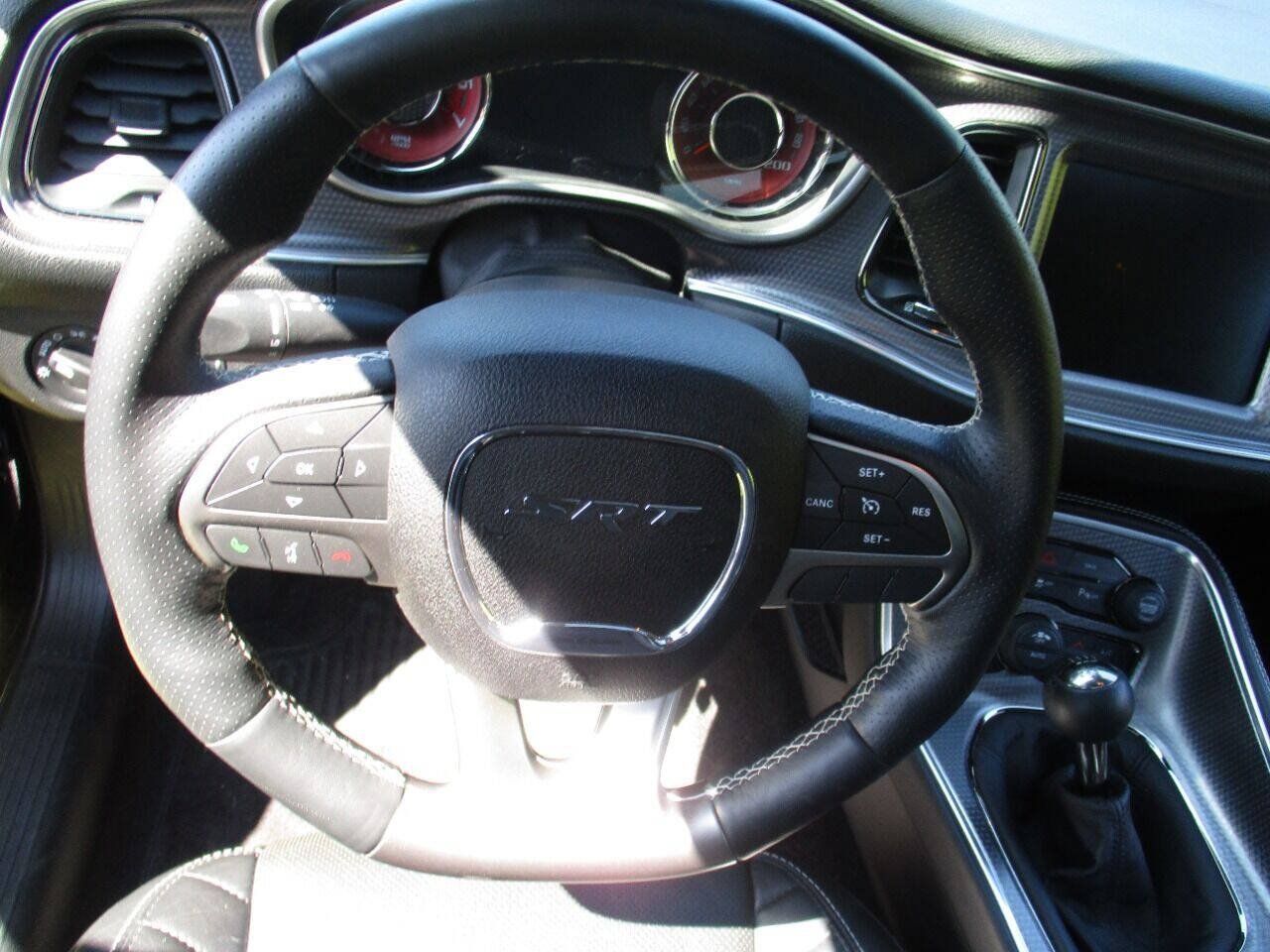 Used 2016 Dodge Challenger SRT Hellcat RWD image 10