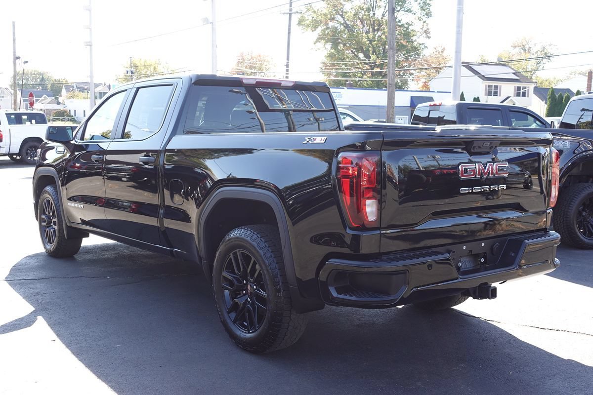 Used 2024 GMC Sierra 1500 Pro w/ Graphite Edition AWD/4WD image 2