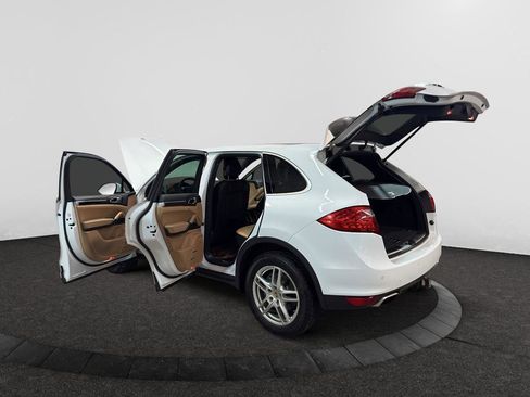 Used 2014 Porsche Cayenne image 11