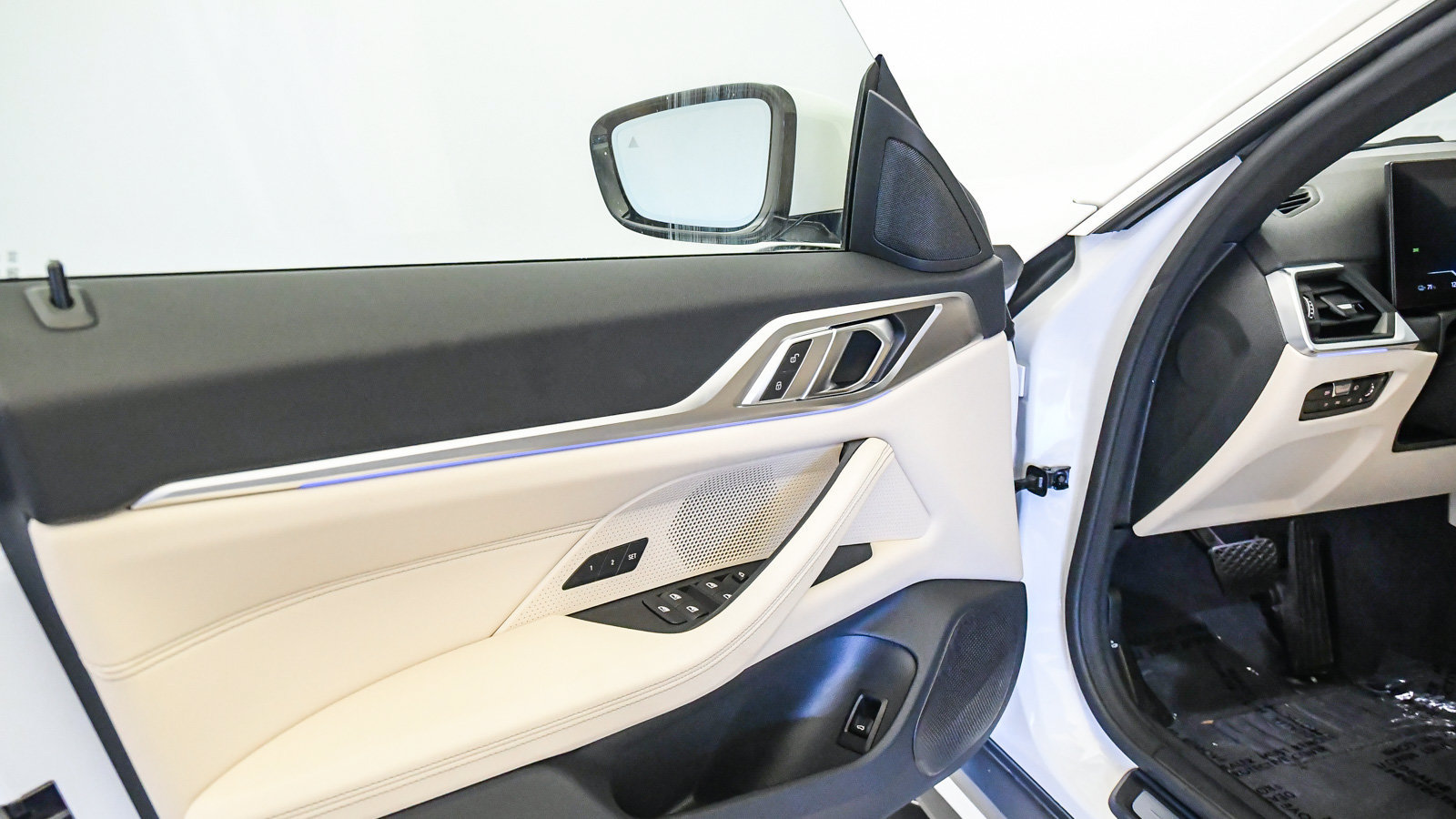 Certified 2024 BMW i4 eDrive35 w/ Convenience Package RWD image 25