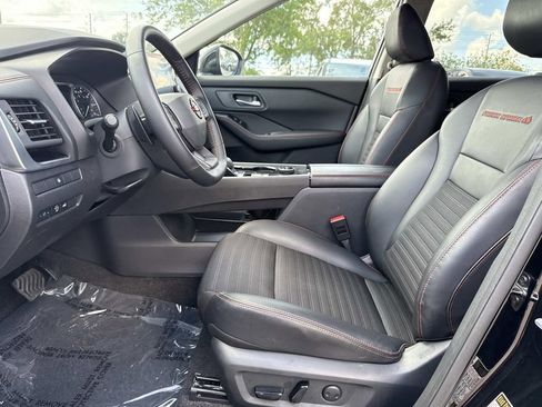 Certified 2025 Nissan Rogue SV AWD/4WD image 22