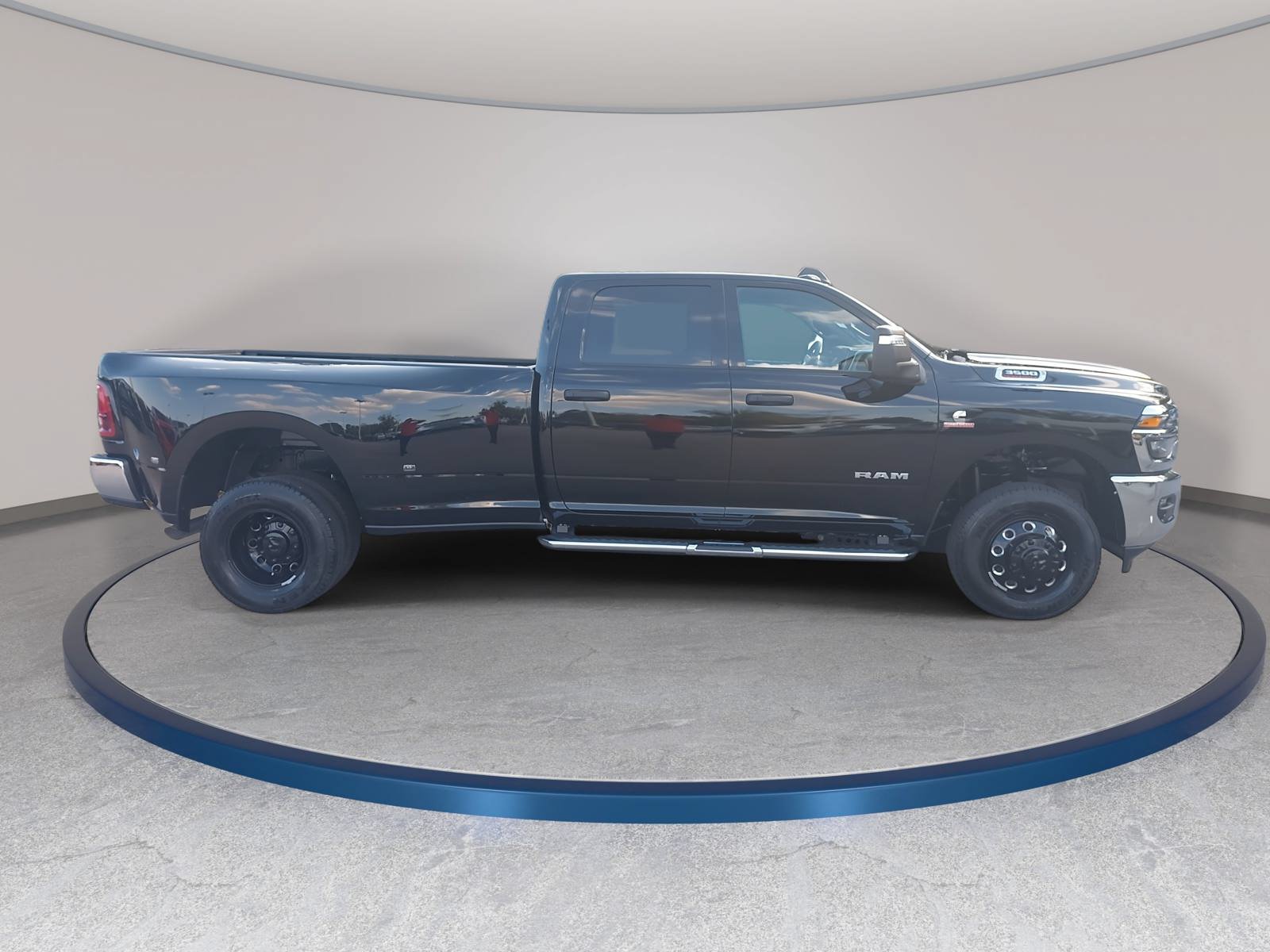 New 2027 RAM 3500 Big Horn AWD/4WD image 4