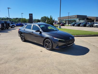 Certified 2022 Hyundai Elantra SEL