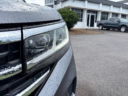 Certified 2023 Volkswagen Atlas Cross Sport SE FWD image 11