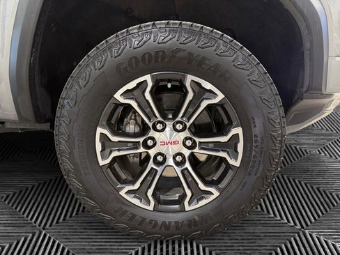 Used 2025 GMC Canyon AT4 AWD/4WD image 11