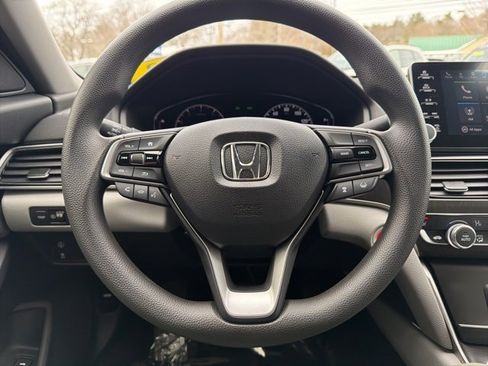 Used 2018 Honda Accord EX image 52